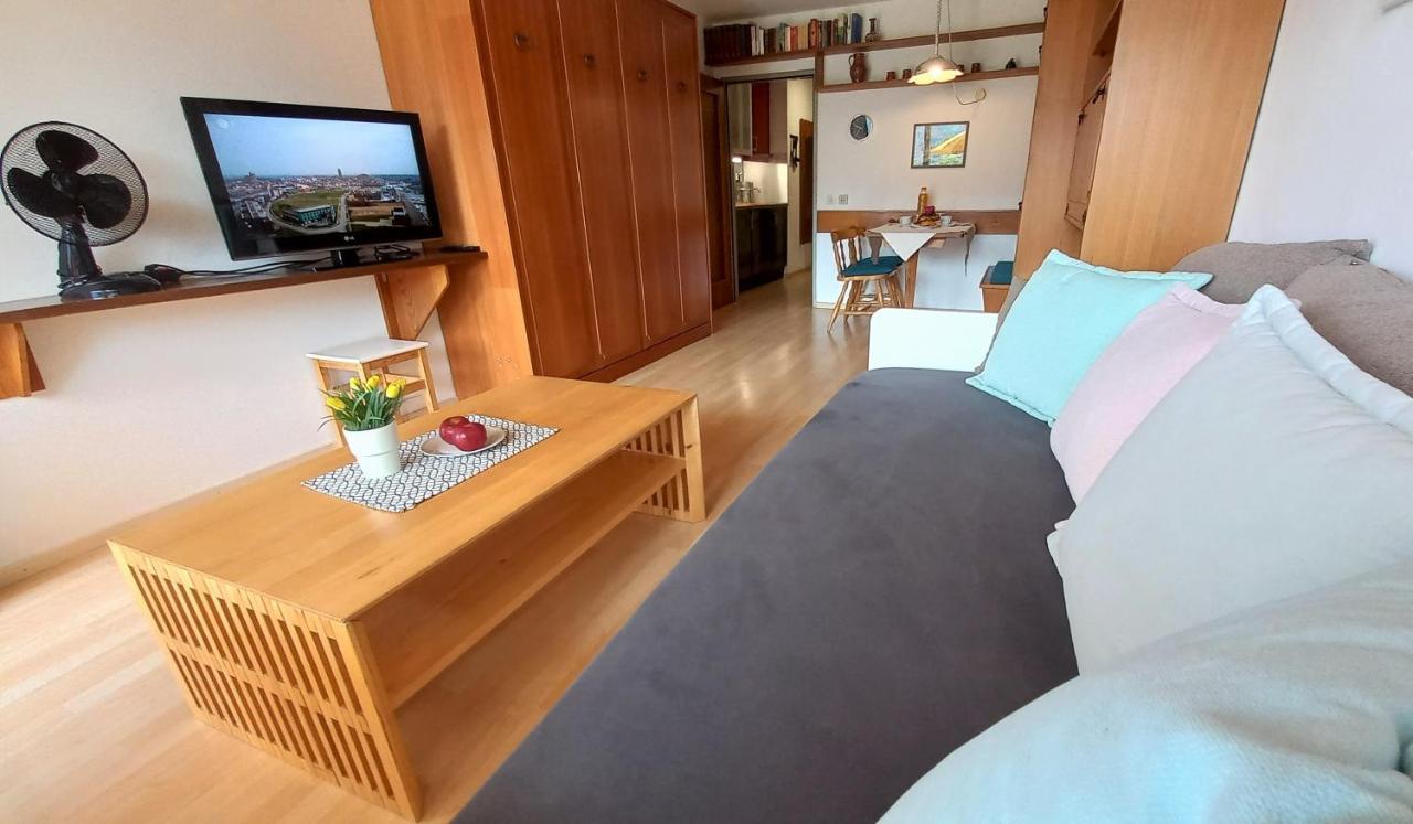 Maren Seeblick Appartement Haus Haensel&Gretel Direkt Am Ossiacher See Mit Hallenbad Stiegl Buitenkant foto